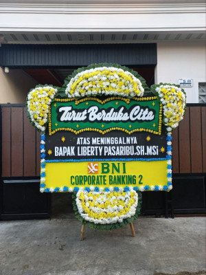 Papan Bunga Duka di Wongkaditi Barat